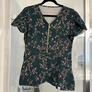 Jaanuu floral scrub top